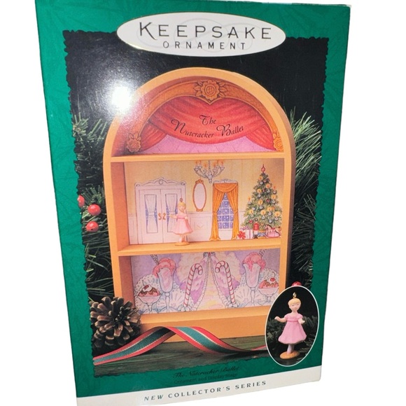 Hallmark The Nutcracker Ballet Display Stage Clara Mini Ornament 1996 NIB VTG - Picture 3 of 6
